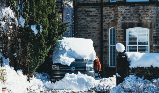 are landlords responsible for snow removal